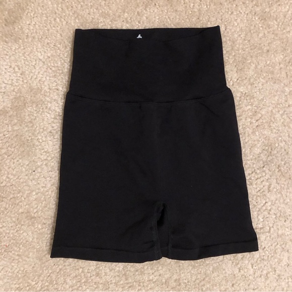 Free People High Rise Athletic Shorts In Solid Black. NWOT! Sz XS/S - Picture 4 of 6